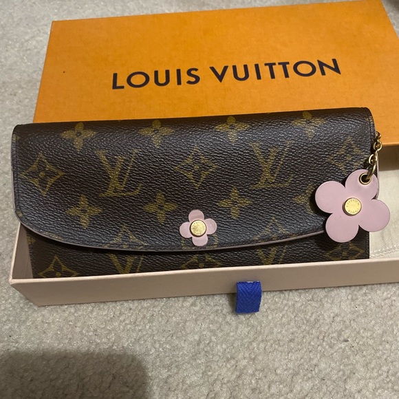 Louis Vuitton Bags Louis Vuitton Monogram Bloom Flower Emilie Wallet Poshmark